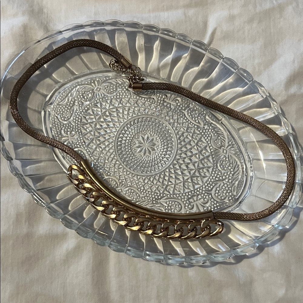 Elegant Gold Chain Necklace